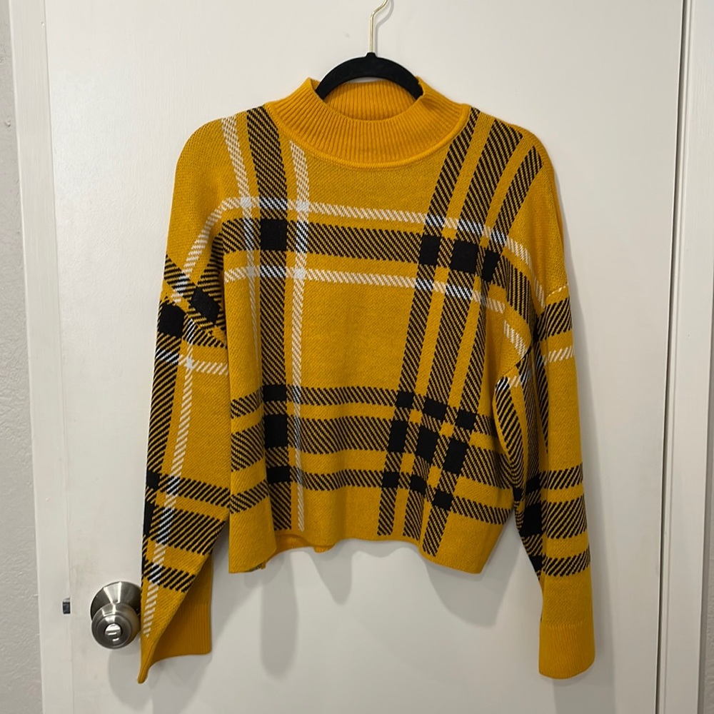 H&M yellow cropped plaid sweater